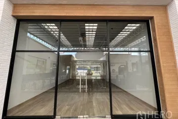 Commercial for rent in Khlong Toei, Bangkok near MRT Queen Sirikit National Convention Centre