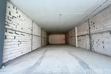 Commercial for rent in Khlong Toei, Bangkok near MRT Queen Sirikit National Convention Centre