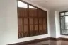 Commercial for rent in Khlong Tan Nuea, Bangkok