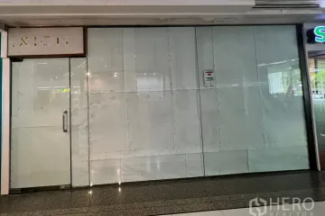 Commercial for rent in Khlong Toei, Bangkok near MRT Queen Sirikit National Convention Centre
