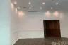 Commercial for rent in Khlong Tan Nuea, Bangkok