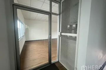 Commercial for rent in Khlong Toei, Bangkok near MRT Queen Sirikit National Convention Centre