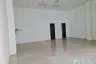 Commercial for rent in Khlong Tan Nuea, Bangkok