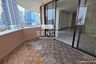 4 Bedroom Condo for sale in Castle Hill Mansion, Phra Khanong Nuea, Bangkok near BTS Ekkamai