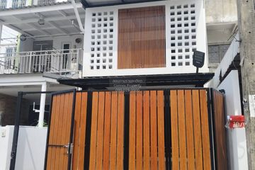 4 Bedroom Townhouse for sale in Khlong Chaokhun Sing, Bangkok near MRT Mahatthai
