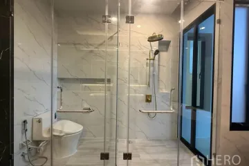 5 Bedroom House for rent in The Master Ekkamai - Ramintra, Tha Raeng, Bangkok near MRT Ram Inthra Km.4