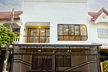 4 Bedroom Townhouse for sale in Khlong Chaokhun Sing, Bangkok near MRT Mahatthai