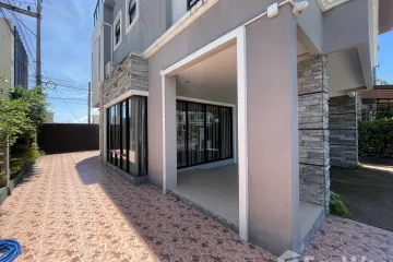 3 Bedroom Townhouse for rent in Suchawalai at sea, Cha am, Phetchaburi