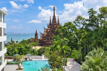 3 Bedroom Condo for Sale or Rent in Na Kluea, Chonburi