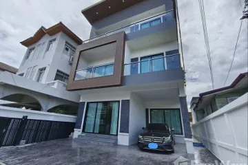 5 Bedroom House for Sale or Rent in Khlong Toei, Bangkok