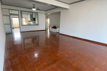 3 Bedroom Condo for rent in Khlong Tan Nuea, Bangkok