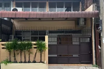 3 Bedroom Townhouse for rent in Bang Chak, Bangkok near BTS Punnawithi