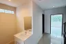4 Bedroom Office for rent in Khlong Tan Nuea, Bangkok