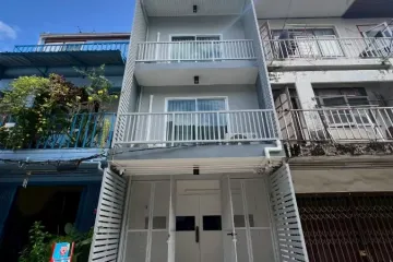 2 Bedroom Commercial for rent in Bang Chak, Bangkok near BTS Punnawithi