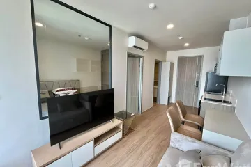 1 Bedroom Condo for rent in The Issara Sathorn, Thung Maha Mek, Bangkok near BTS Saint Louis