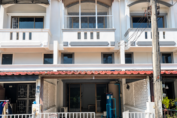 3 Bedroom Townhouse for sale in Baan Suchittra, San Phak Wan, Chiang Mai