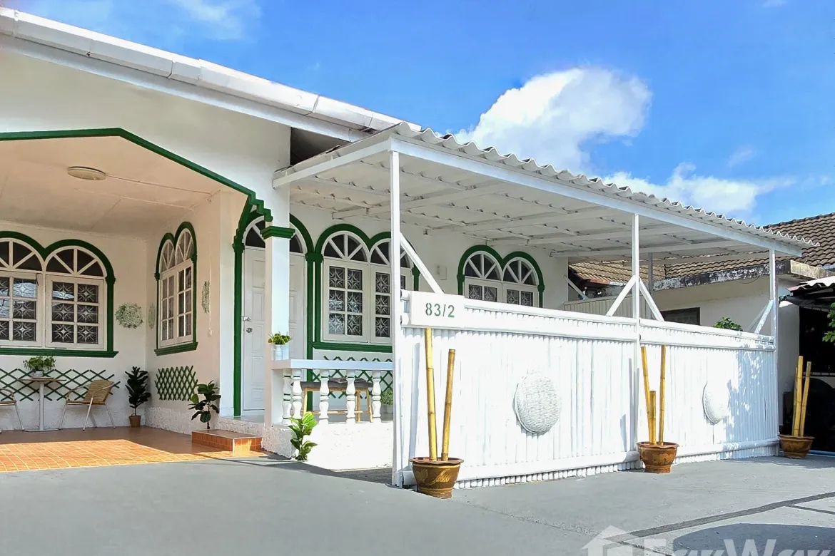 2 Bedroom House