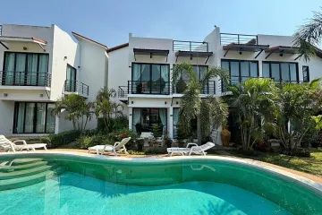 2 Bedroom Townhouse for sale in Nong Prue, Chonburi