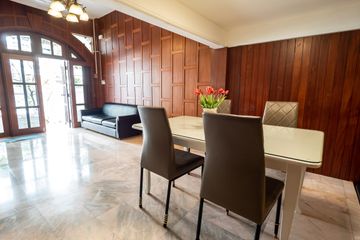 5 Bedroom Townhouse for rent in Phra Khanong, Bangkok near BTS Ekkamai