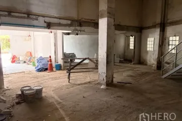 Commercial for rent in Khlong Tan Nuea, Bangkok