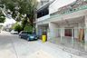2 Bedroom Townhouse for sale in Khlong Chan, Bangkok