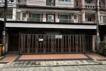 6 Bedroom Townhouse for sale in Nuan Chan, Bangkok