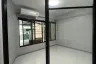1 Bedroom House for rent in Khlong Tan Nuea, Bangkok