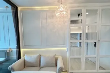 1 Bedroom Condo for sale in Life One Wireless, Lumpini, Bangkok near BTS Ploen Chit