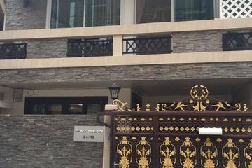 4 Bedroom House for rent in Khlong Toei, Bangkok