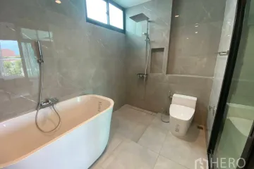 3 Bedroom Townhouse for rent in Nirvana Define Krungthep Kreetha, Hua Mak, Bangkok