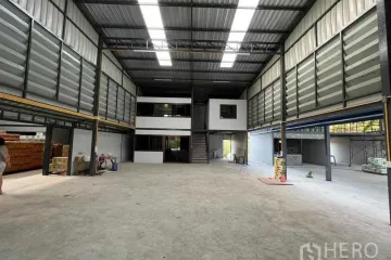 Warehouse / Factory for rent in Dokmai, Bangkok