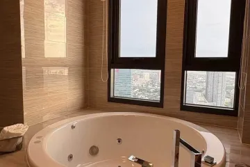 4 Bedroom Condo for rent in Whizdom Essence, Bang Chak, Bangkok near BTS Punnawithi