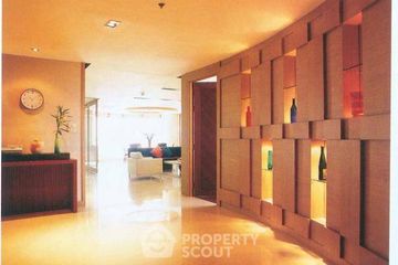 2 Bedroom Condo for rent in Nusa State Tower Condominium, Silom, Bangkok near BTS Surasak