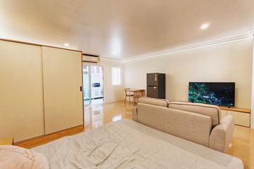 Condo for rent in Night Bazaar Condotel, Chang Khlan, Chiang Mai