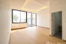 4 Bedroom Townhouse for sale in Chan Kasem, Bangkok