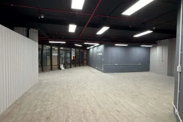 Commercial for rent in Huai Khwang, Bangkok