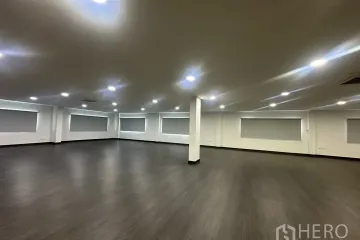 Office for rent in Chong Nonsi, Bangkok
