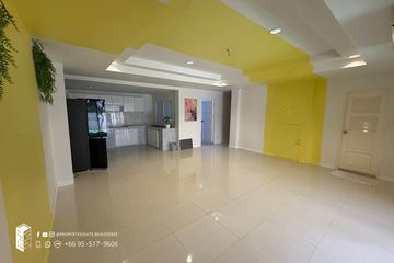 5 Bedroom Townhouse for rent in Phra Khanong, Bangkok near BTS Thong Lo