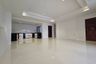 5 Bedroom Townhouse for rent in Phra Khanong, Bangkok near BTS Thong Lo