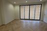 2 Bedroom Condo for sale in Rhythm Charoennakhon Iconic, Khlong Ton Sai, Bangkok near BTS Charoen Nakhon