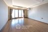 4 Bedroom Condo for sale in Nusa State Tower Condominium, Silom, Bangkok near BTS Surasak