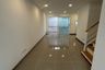 3 Bedroom Townhouse for sale in Krathum Lom, Nakhon Pathom
