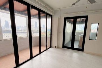 2 Bedroom Condo for sale in Sun Palace Condominium, Bang Kapi, Bangkok near MRT Thailand Cultural Centre