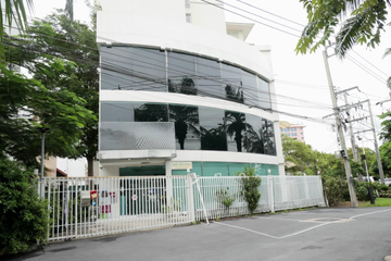 Office for sale in Phlapphla, Bangkok near MRT Lat Phrao 83