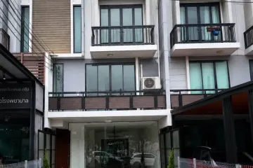 3 Bedroom Commercial for rent in Areeya Mandarina Sukhumvit 77, Suan Luang, Bangkok near MRT Si Nut