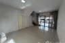 3 Bedroom Townhouse for Sale or Rent in Baan Klang Muang Phaholyothin-Ramintra, Tha Raeng, Bangkok