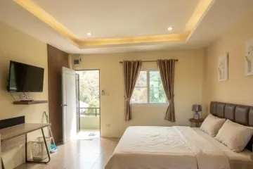Apartment for rent in Seeya Hill, Choeng Thale, Phuket