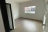 2 Bedroom Townhouse for sale in Baan Rungrueng Lakeview, San Phi Suea, Chiang Mai