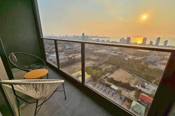 2 Bedroom Condo for sale in Na Kluea, Chonburi