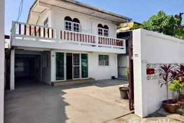 3 Bedroom House for sale in Talat, Samut Prakan